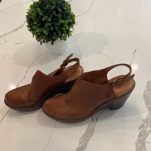 BORN Women’s Brown Leather Sling Back Clogs, Size 10